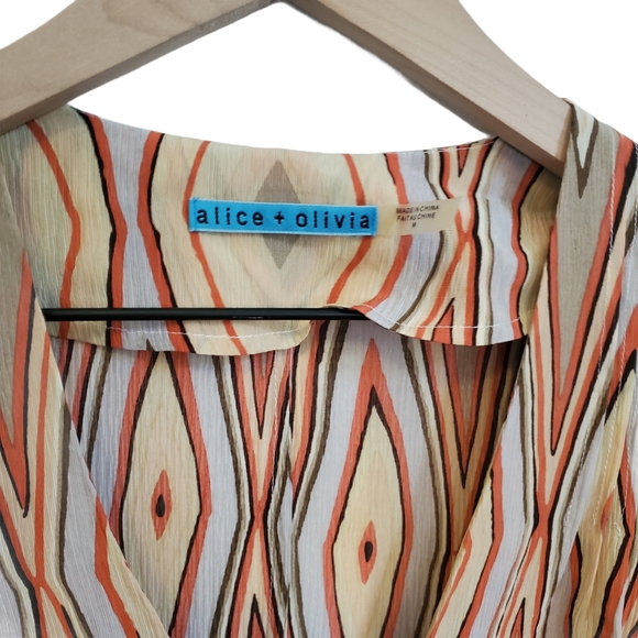 NWT Alice + Olivia Angel Flutter Silk Sleeve Tunic - Picture 10 of 11